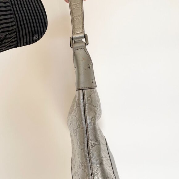 Vintage Silver Gucci Bag - Picture 4 of 5